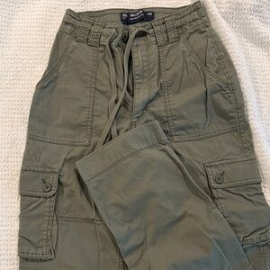 Hollister Men's Sage Cargo Pants